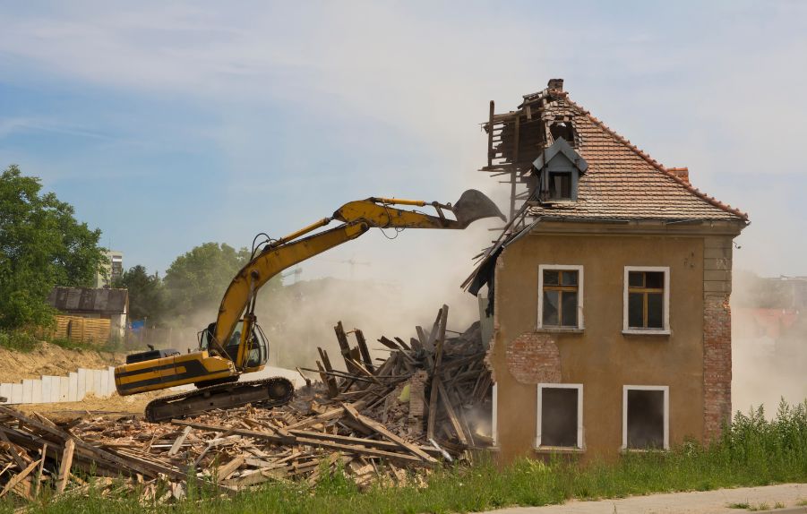 Asbestos Disposal After A House Demolition in Brisbane
